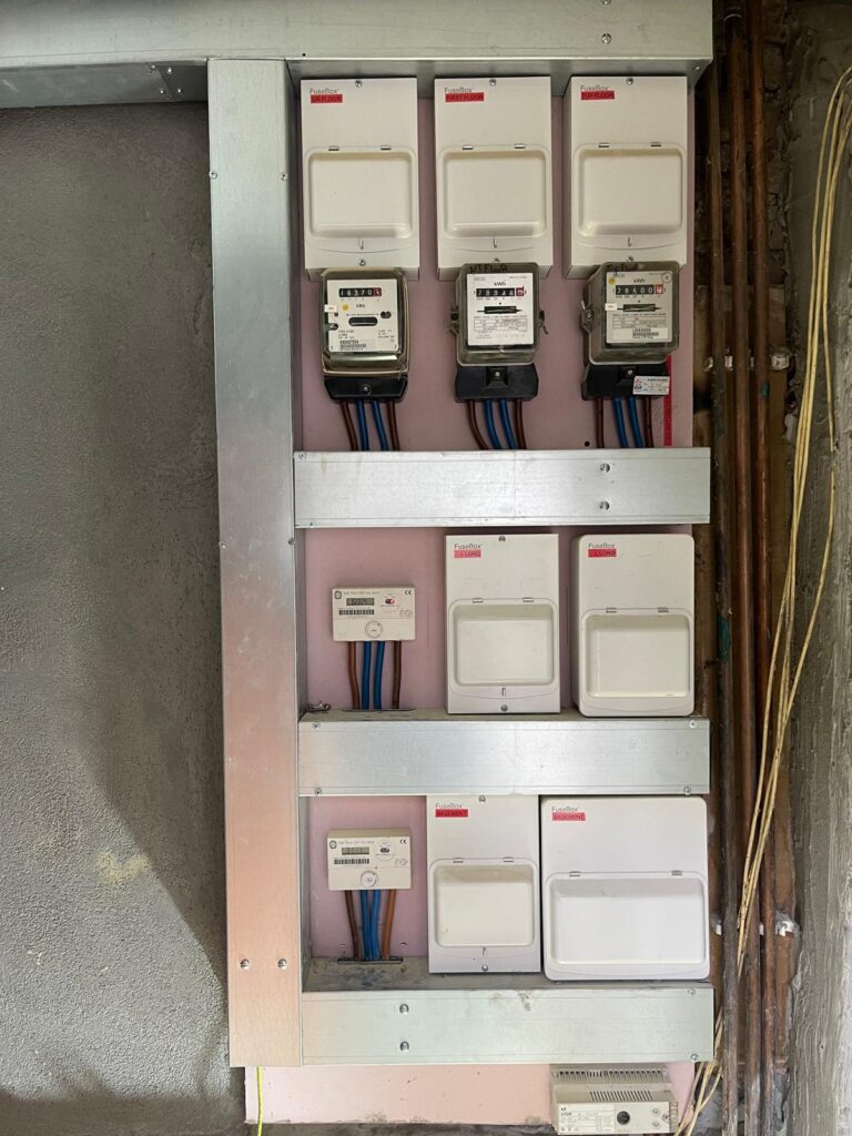 New Main Isolators 5 Flats in total / Westbourne Green W11