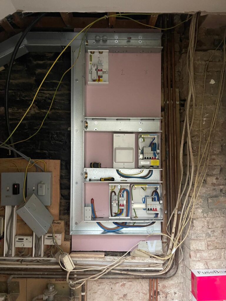 New Main Isolators 5 Flats in total / Westbourne Green W11