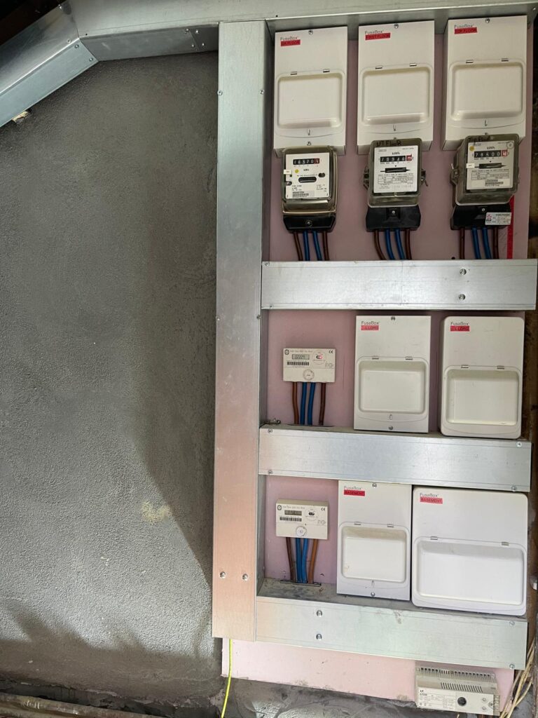New Main Isolators 5 Flats in total / Westbourne Green W11