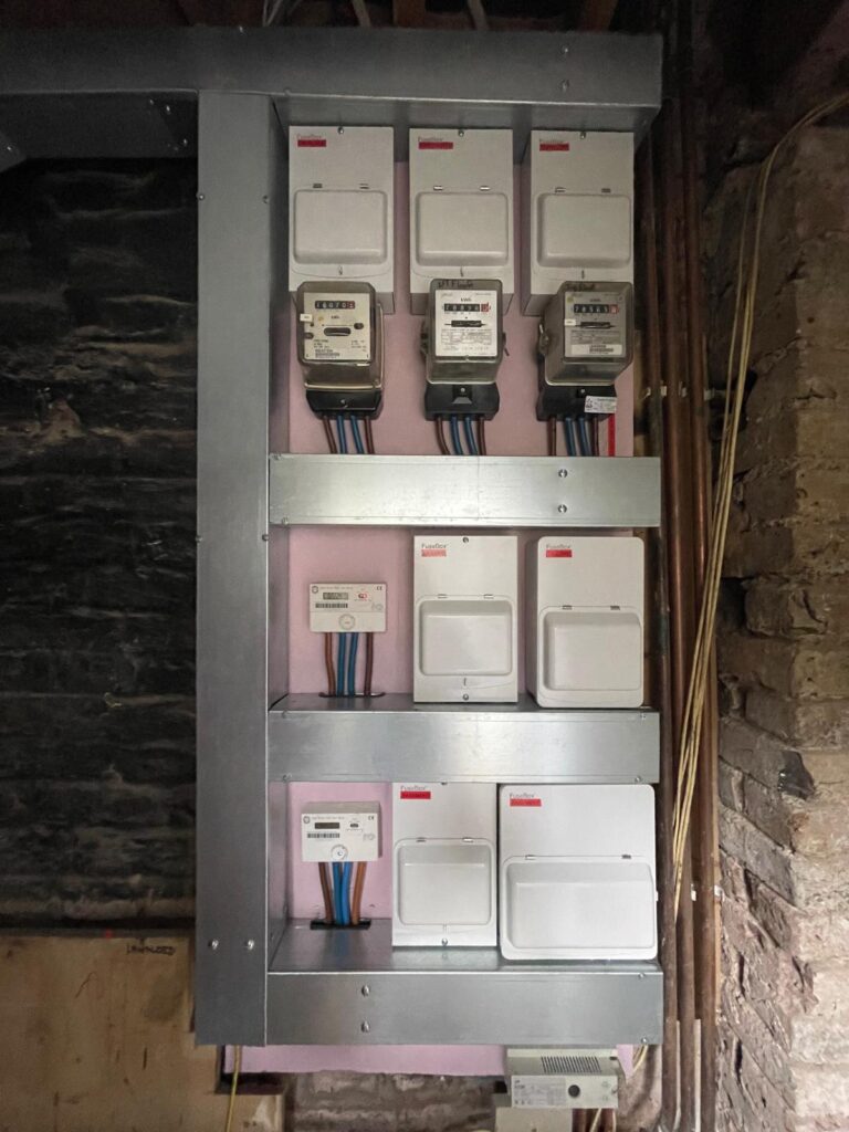 New Main Isolators 5 Flats in total / Westbourne Green W11