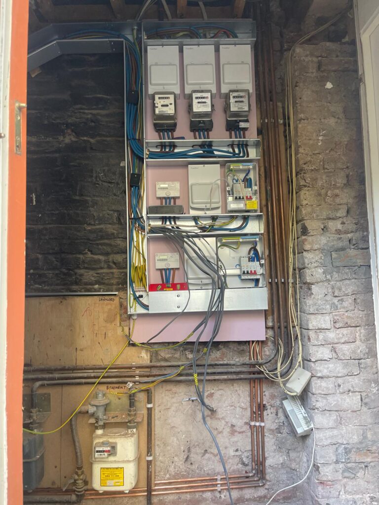 New Main Isolators 5 Flats in total / Westbourne Green W11