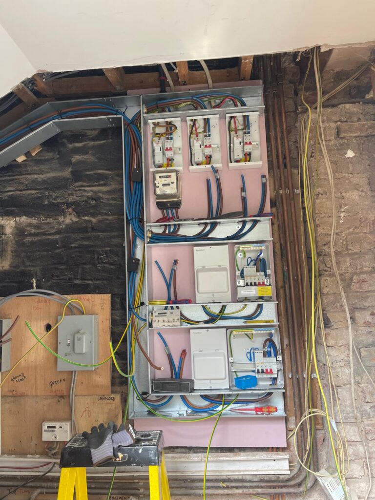 New Main Isolators 5 Flats in total / Westbourne Green W11