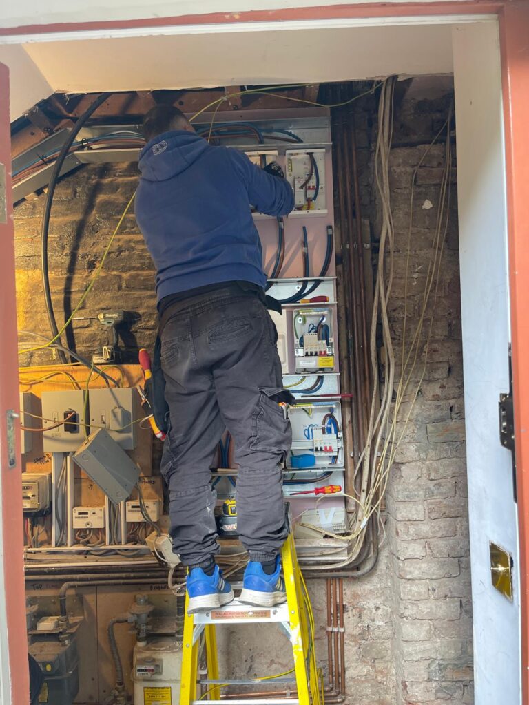 New Main Isolators 5 Flats in total / Westbourne Green W11