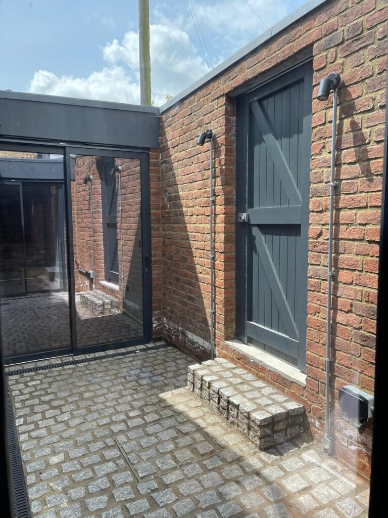 Gallery / Deal CT14