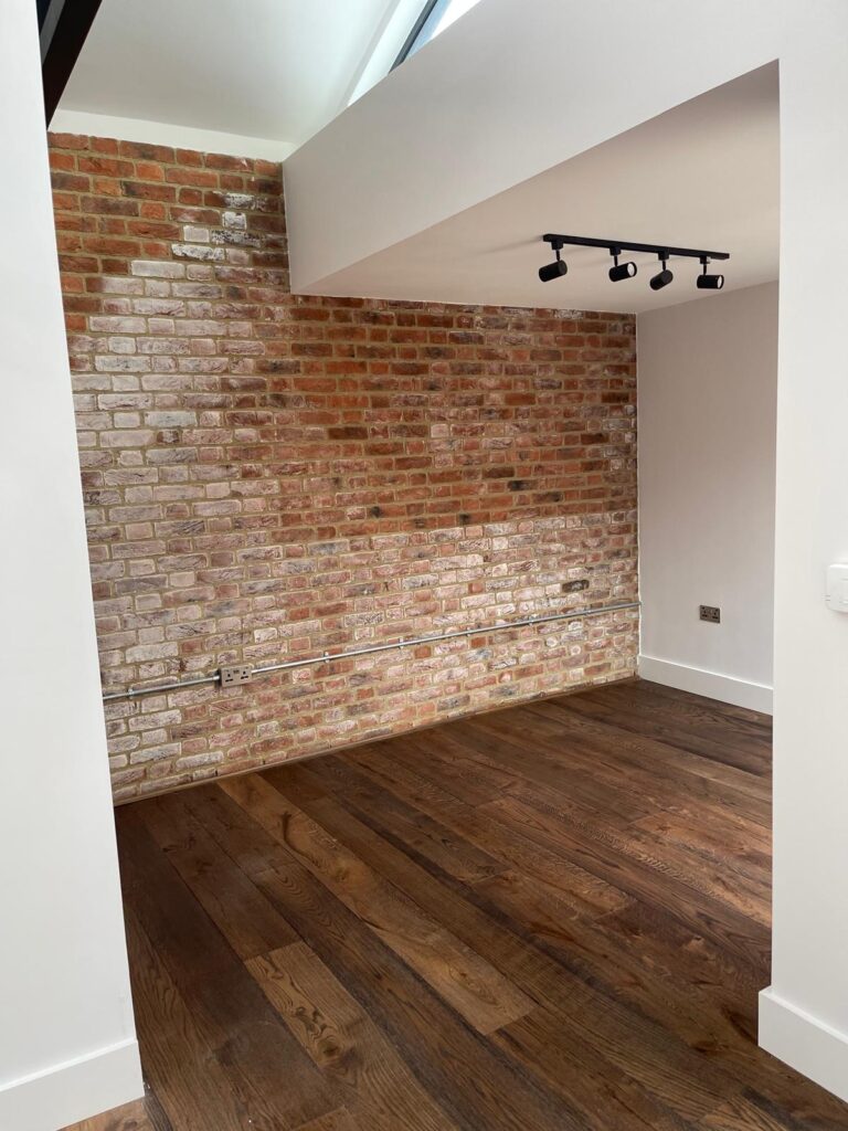 Gallery / Deal CT14